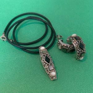 Black Onyx & MOP Silver Pendant Earring Set